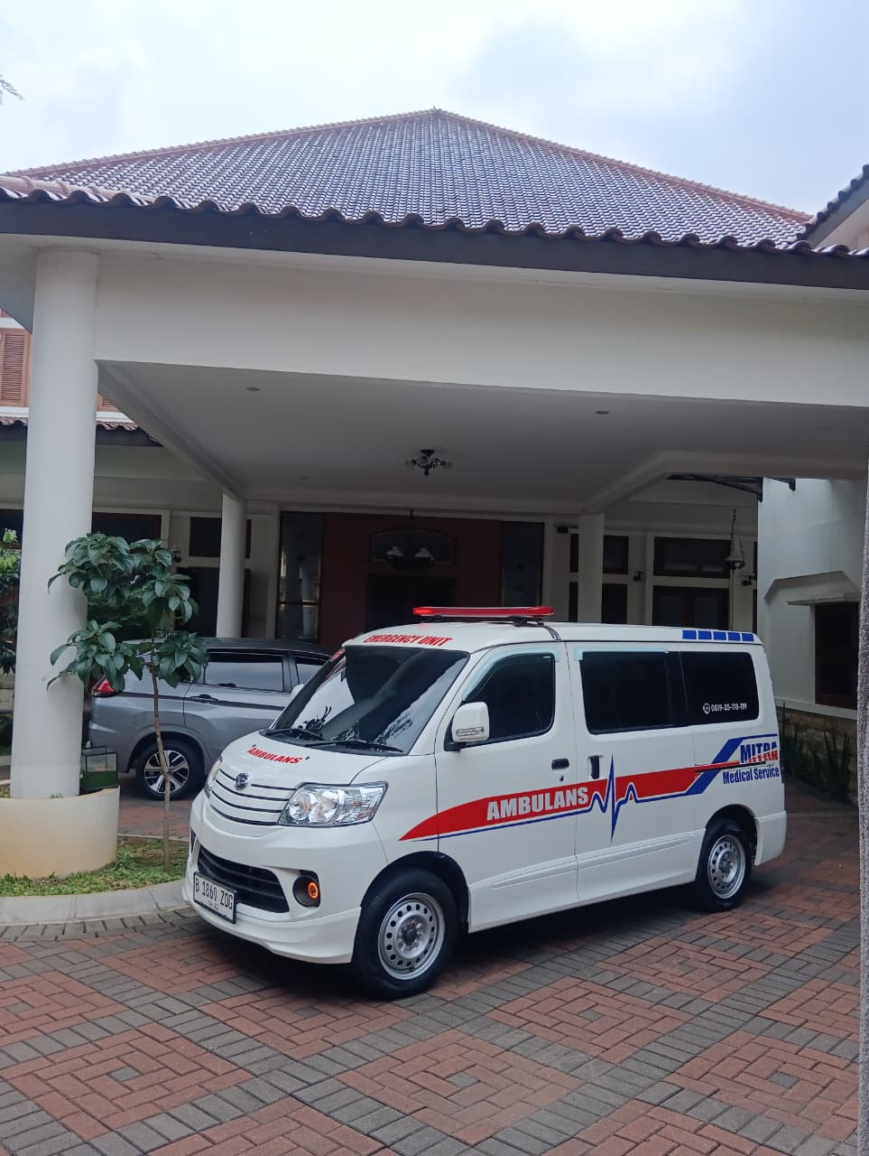 AMBULANCE EMERGENCY DI JAKARTA 0819-35-118119